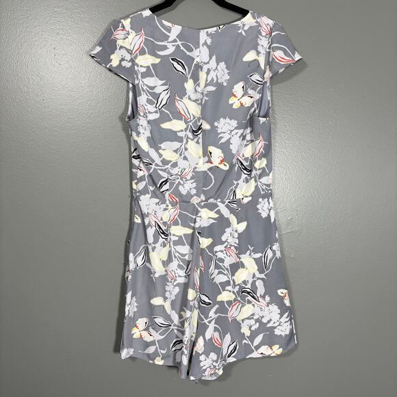 Oasis Women's Gray Floral Faux Wrap Shorts Romper - Size 8 - Pockets - Playsuit - Picture 8 of 8